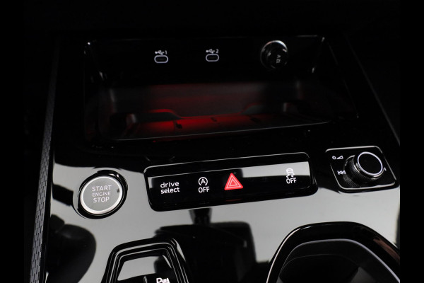 Audi A5 Avant Edition One 35 TFSI 110 kW / 150 pk Avant 7 versn. S-edition, optiek pakket zwart, adaptive cruise control, achteruitrijcamera, stoelverwarming voor