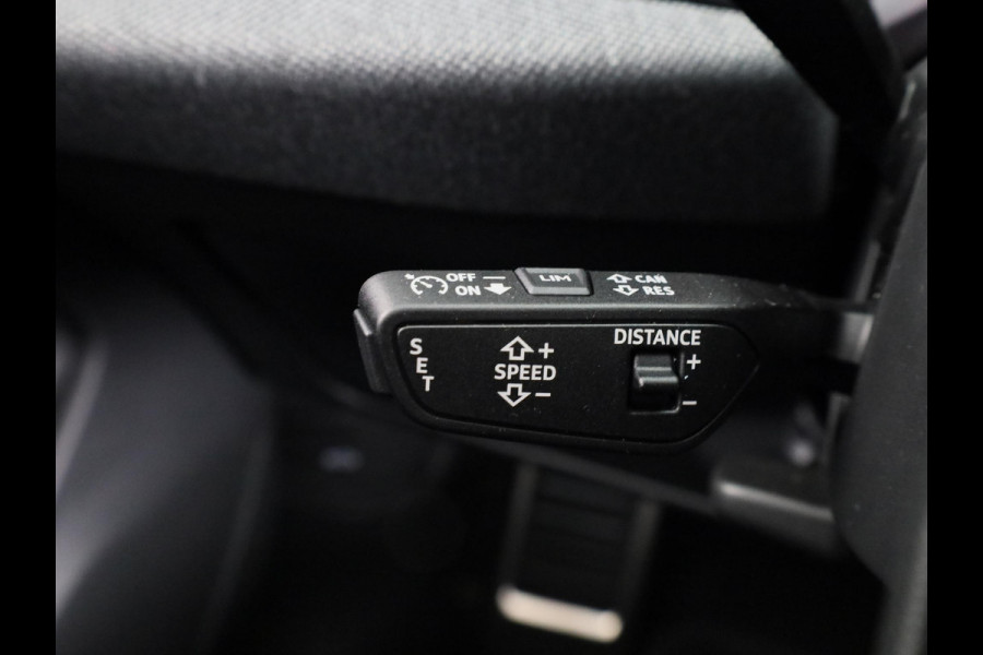 Audi A5 Avant Edition One 35 TFSI 110 kW / 150 pk Avant 7 versn. S-edition, optiek pakket zwart, adaptive cruise control, achteruitrijcamera, stoelverwarming voor