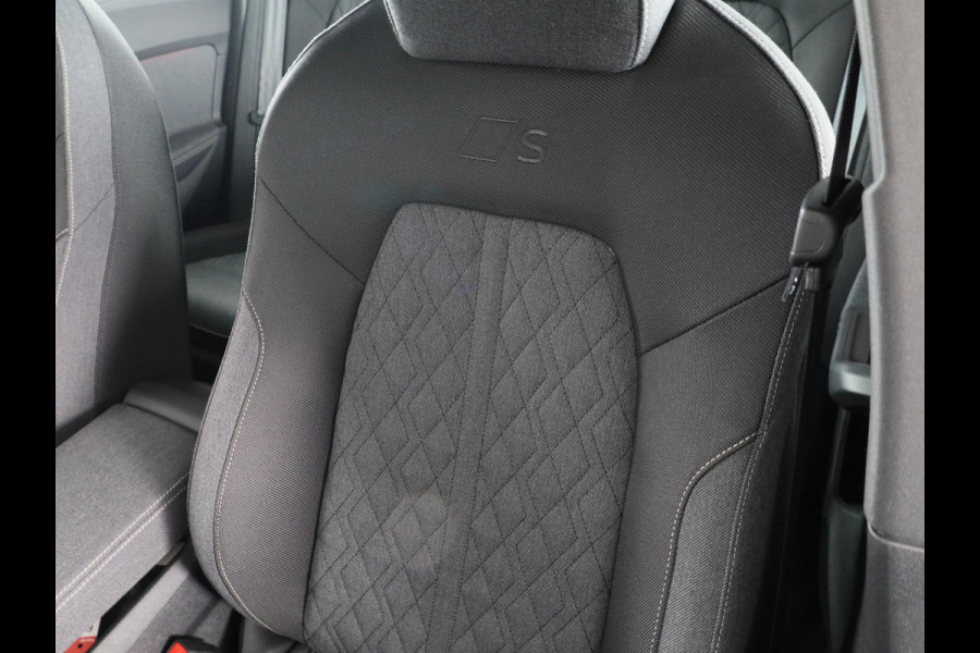 Audi A5 Avant Edition One 35 TFSI 110 kW / 150 pk Avant 7 versn. S-edition, optiek pakket zwart, adaptive cruise control, achteruitrijcamera, stoelverwarming voor