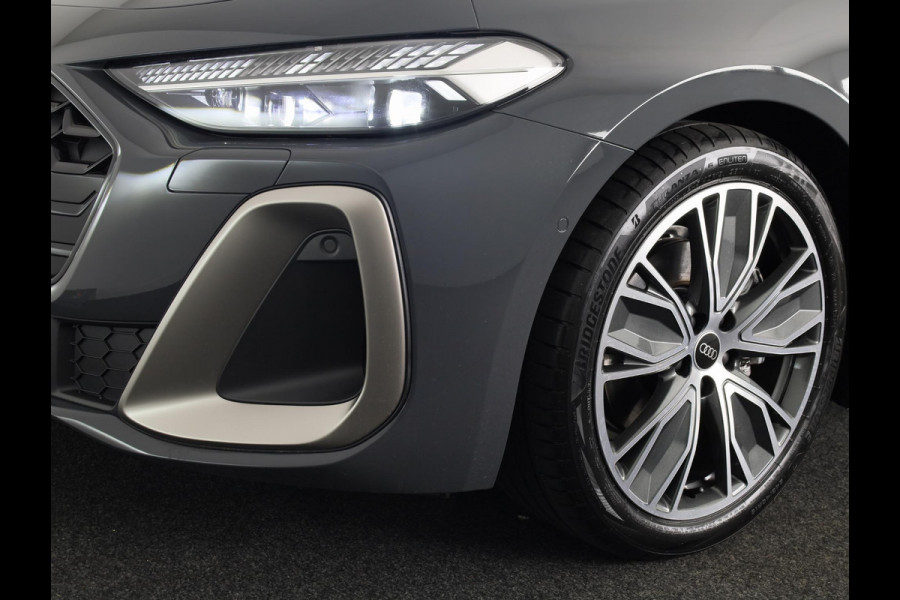 Audi A5 Edition One 35 TFSI 110 kW / 150 PK Limousine 7 ve S-Edition, Tech Plus pakket, optiek pakket zwart, camera's rondom, adaptive cruise control, privacy glass, keyless-entry