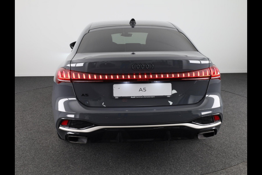 Audi A5 Edition One 35 TFSI 110 kW / 150 PK Limousine 7 ve S-Edition, Tech Plus pakket, optiek pakket zwart, camera's rondom, adaptive cruise control, privacy glass, keyless-entry