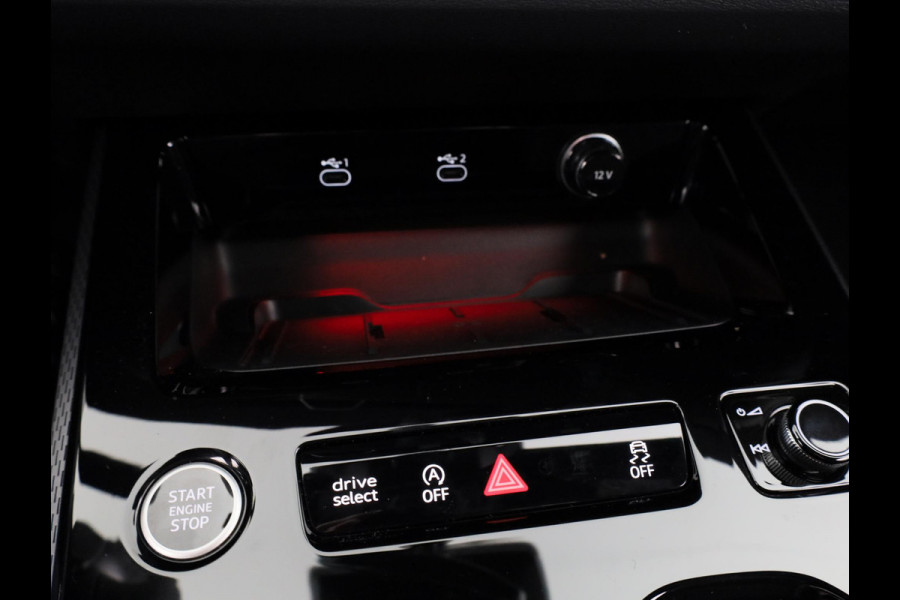 Audi A5 Edition One 35 TFSI 110 kW / 150 PK Limousine 7 ve S-Edition, Tech Plus pakket, optiek pakket zwart, camera's rondom, adaptive cruise control, privacy glass, keyless-entry