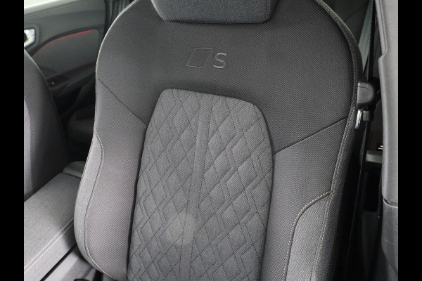Audi A5 Edition One 35 TFSI 110 kW / 150 PK Limousine 7 ve S-Edition, Tech Plus pakket, optiek pakket zwart, camera's rondom, adaptive cruise control, privacy glass, keyless-entry