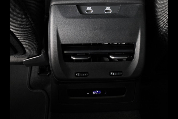 Audi A5 Edition One 35 TFSI 110 kW / 150 PK Limousine 7 ve S-Edition, Tech Plus pakket, optiek pakket zwart, camera's rondom, adaptive cruise control, privacy glass, keyless-entry