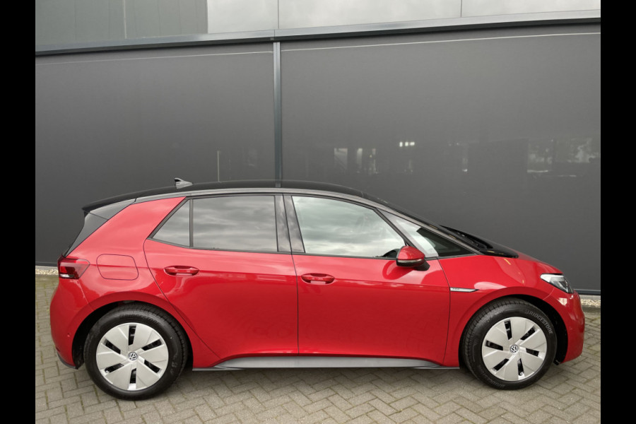 Volkswagen ID.3 Pro Advantage 58 kWh NIEUW! Automaat - Cruise control - Airco - Parkeersensoren - achteruitrijcamera - navigatie - Multifunctioneel stuurwiel