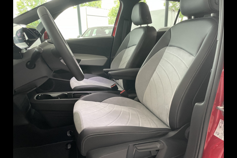 Volkswagen ID.3 Pro Advantage 58 kWh NIEUW! Automaat - Cruise control - Airco - Parkeersensoren - achteruitrijcamera - navigatie - Multifunctioneel stuurwiel