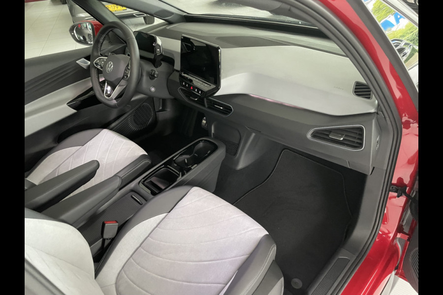 Volkswagen ID.3 Pro Advantage 58 kWh NIEUW! Automaat - Cruise control - Airco - Parkeersensoren - achteruitrijcamera - navigatie - Multifunctioneel stuurwiel