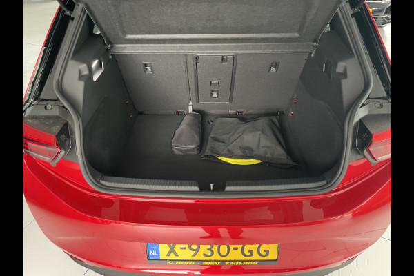 Volkswagen ID.3 Pro Advantage 58 kWh NIEUW! Automaat - Cruise control - Airco - Parkeersensoren - achteruitrijcamera - navigatie - Multifunctioneel stuurwiel