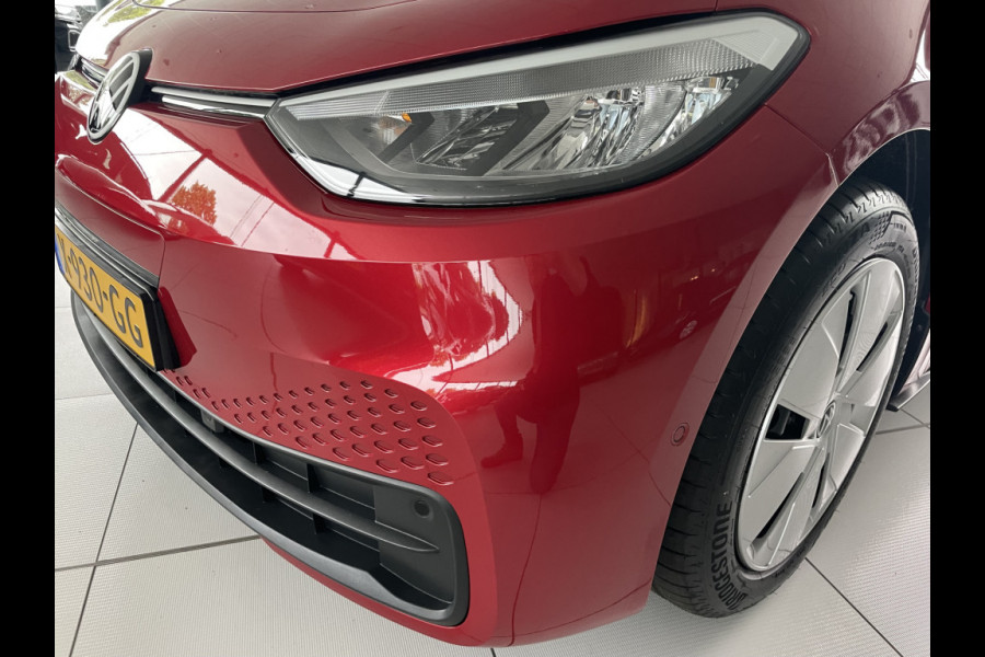 Volkswagen ID.3 Pro Advantage 58 kWh NIEUW! Automaat - Cruise control - Airco - Parkeersensoren - achteruitrijcamera - navigatie - Multifunctioneel stuurwiel