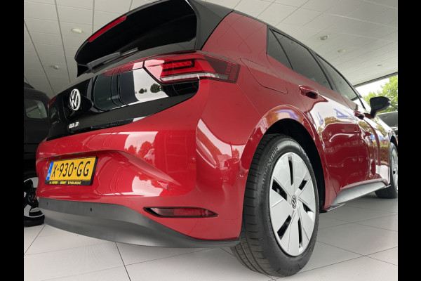 Volkswagen ID.3 Pro Advantage 58 kWh NIEUW! Automaat - Cruise control - Airco - Parkeersensoren - achteruitrijcamera - navigatie - Multifunctioneel stuurwiel