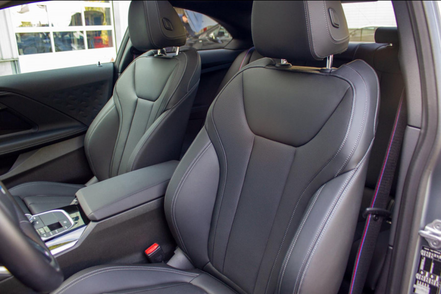 BMW 2 Serie Coupé 218i | Prijs incl. 12 mnd garantie| Carplay LMV Panodak Camera PDC DAB M-Pakket LED Harman/Kardon speakersysteem
