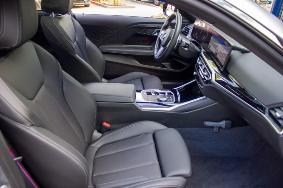 BMW 2 Serie Coupé 218i | Prijs incl. 12 mnd garantie| Carplay LMV Panodak Camera PDC DAB M-Pakket LED Harman/Kardon speakersysteem
