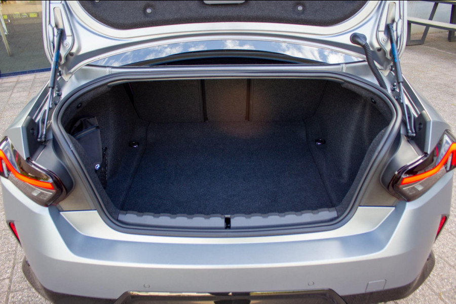 BMW 2 Serie Coupé 218i | Prijs incl. 12 mnd garantie| Carplay LMV Panodak Camera PDC DAB M-Pakket LED Harman/Kardon speakersysteem