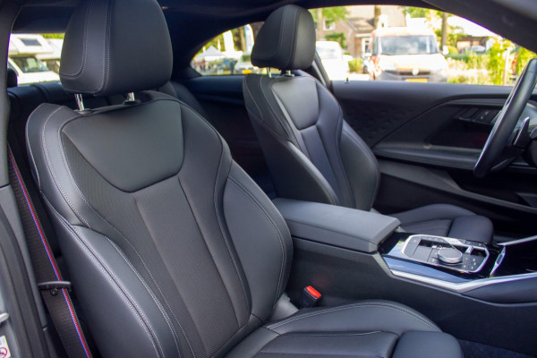 BMW 2 Serie Coupé 218i | Prijs incl. 12 mnd garantie| Carplay LMV Panodak Camera PDC DAB M-Pakket LED Harman/Kardon speakersysteem