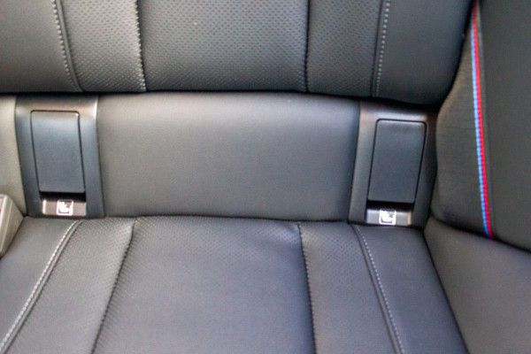 BMW 2 Serie Coupé 218i | Prijs incl. 12 mnd garantie| Carplay LMV Panodak Camera PDC DAB M-Pakket LED Harman/Kardon speakersysteem