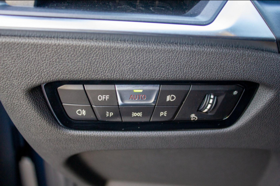 BMW 2 Serie Coupé 218i | Prijs incl. 12 mnd garantie| Carplay LMV Panodak Camera PDC DAB M-Pakket LED Harman/Kardon speakersysteem