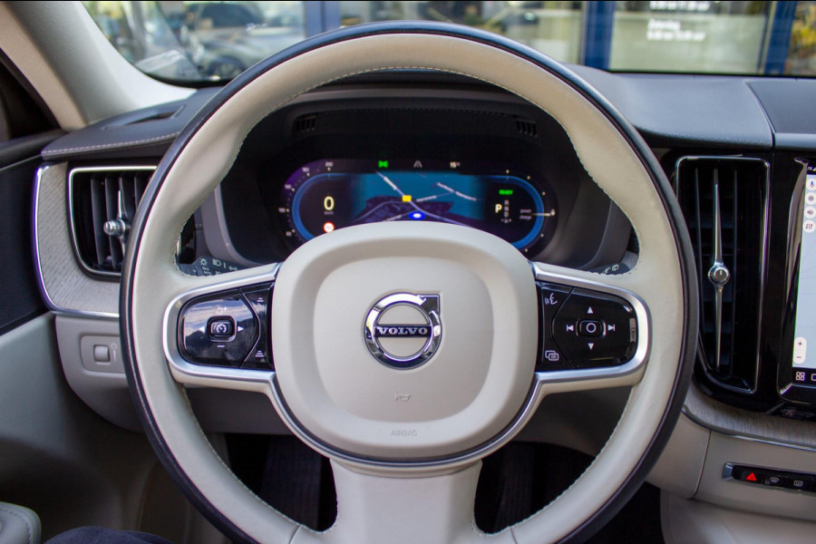 Volvo XC60 2.0 T6 Plug-in hybrid AWD Inscription|Prijs rijklaar incl. 12 mnd garantie | LMV PDC Panodak Camera
