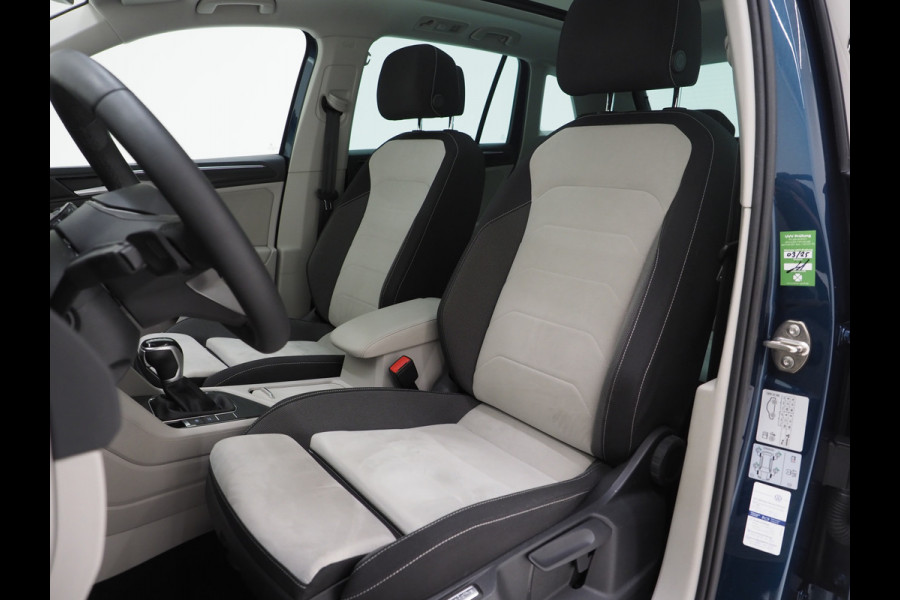 Volkswagen Tiguan 1.4 TSI eHybrid Elegance | Panoramadak | Adaptive Cruise | Virtual | Camera | Stoel/Stuurverwarming