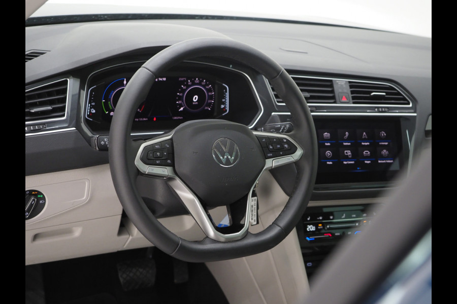 Volkswagen Tiguan 1.4 TSI eHybrid Elegance | Panoramadak | Adaptive Cruise | Virtual | Camera | Stoel/Stuurverwarming