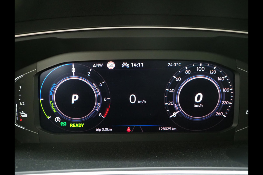 Volkswagen Tiguan 1.4 TSI eHybrid Elegance | Panoramadak | Adaptive Cruise | Virtual | Camera | Stoel/Stuurverwarming