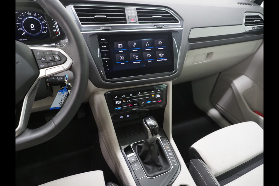 Volkswagen Tiguan 1.4 TSI eHybrid Elegance | Panoramadak | Adaptive Cruise | Virtual | Camera | Stoel/Stuurverwarming