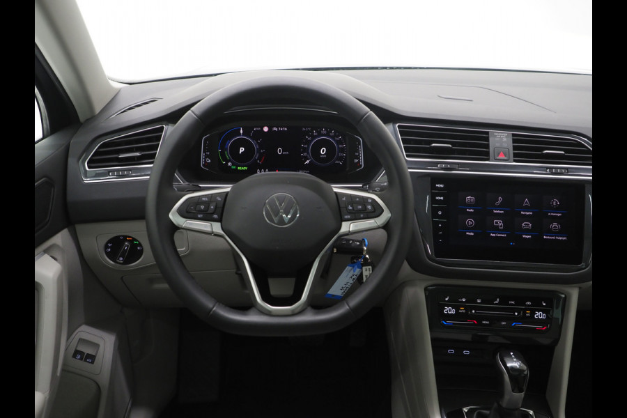 Volkswagen Tiguan 1.4 TSI eHybrid Elegance | Panoramadak | Adaptive Cruise | Virtual | Camera | Stoel/Stuurverwarming