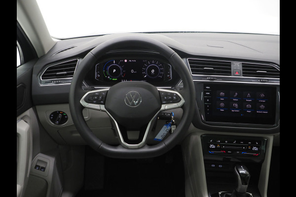 Volkswagen Tiguan 1.4 TSI eHybrid Elegance | Panoramadak | Adaptive Cruise | Virtual | Camera | Stoel/Stuurverwarming