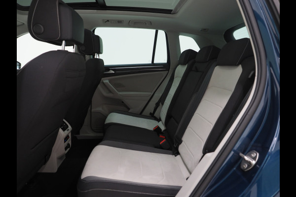 Volkswagen Tiguan 1.4 TSI eHybrid Elegance | Panoramadak | Adaptive Cruise | Virtual | Camera | Stoel/Stuurverwarming