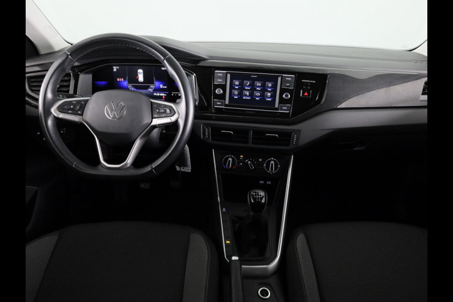 Volkswagen Polo 1.0 TSI Life 95 pk | Navigatie via App | Parkeersensoren | Adaptieve cruise control | LED koplampen |