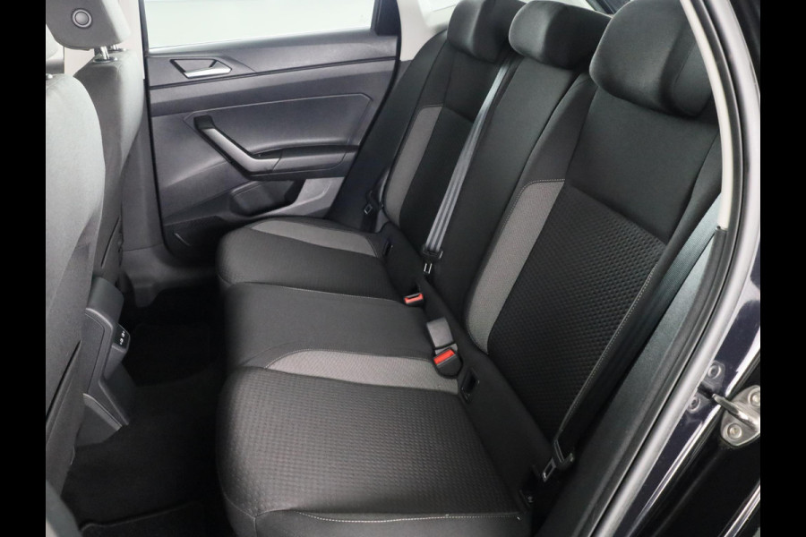 Volkswagen Polo 1.0 TSI Life 95 pk | Navigatie via App | Parkeersensoren | Adaptieve cruise control | LED koplampen |