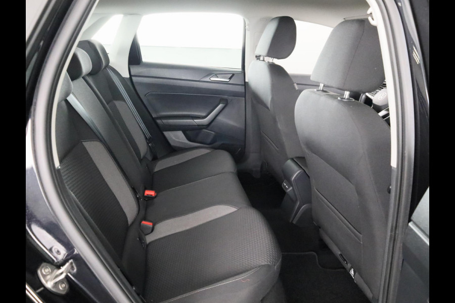 Volkswagen Polo 1.0 TSI Life 95 pk | Navigatie via App | Parkeersensoren | Adaptieve cruise control | LED koplampen |