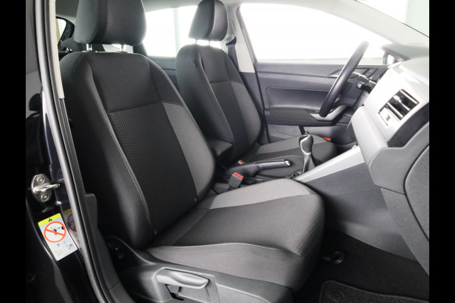 Volkswagen Polo 1.0 TSI Life 95 pk | Navigatie via App | Parkeersensoren | Adaptieve cruise control | LED koplampen |