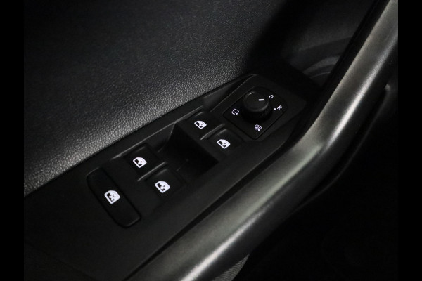 Volkswagen Polo 1.0 TSI Life 95 pk | Navigatie via App | Parkeersensoren | Adaptieve cruise control | LED koplampen |