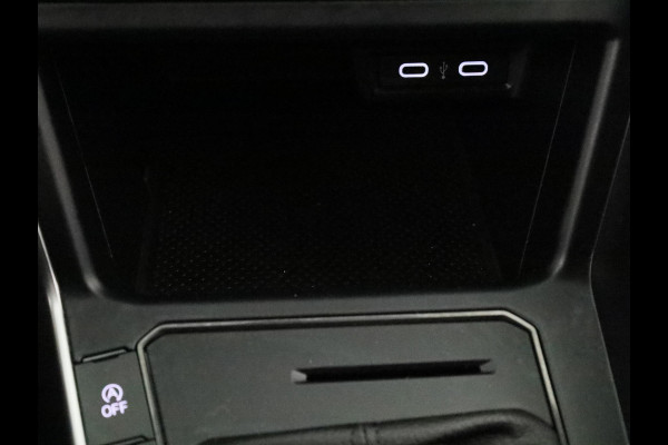 Volkswagen Polo 1.0 TSI Life 95 pk | Navigatie via App | Parkeersensoren | Adaptieve cruise control | LED koplampen |
