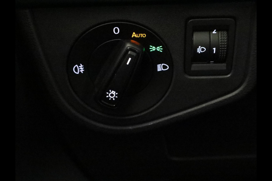 Volkswagen Polo 1.0 TSI Life 95 pk | Navigatie via App | Parkeersensoren | Adaptieve cruise control | LED koplampen |