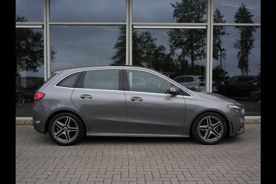 Mercedes-Benz B-Klasse 180 Business Solution AMG Automaat | Panoramadak | Navigatie | LED