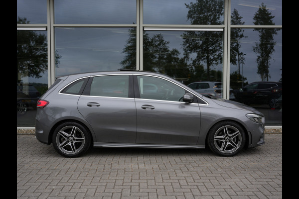 Mercedes-Benz B-Klasse 180 Business Solution AMG Automaat | Panoramadak | Navigatie | LED