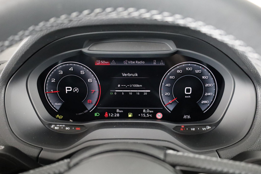 Audi Q2 35 TFSI S Edition 150pk  S-tromic | Stoelverwarming | Optiek pakket zwart plus, | 18 inch lichtmetalen velgen | Audi soundsysteem