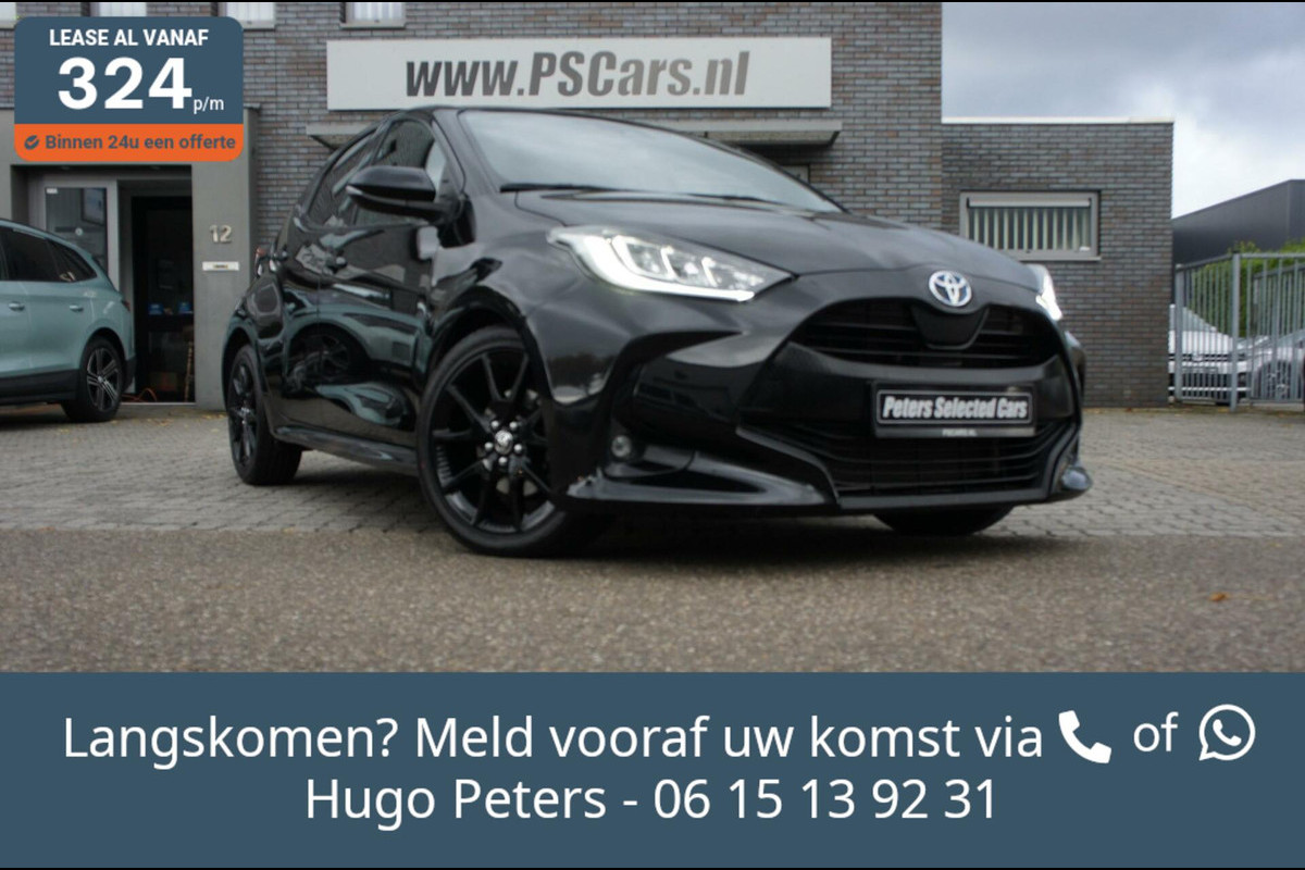 Toyota Yaris 1.5 Hybrid Black Sport Camera|LED|Navi|Panorama Toyota Yaris 1.5 Hybrid Black Sport Camera|LED|Navi|Panorama