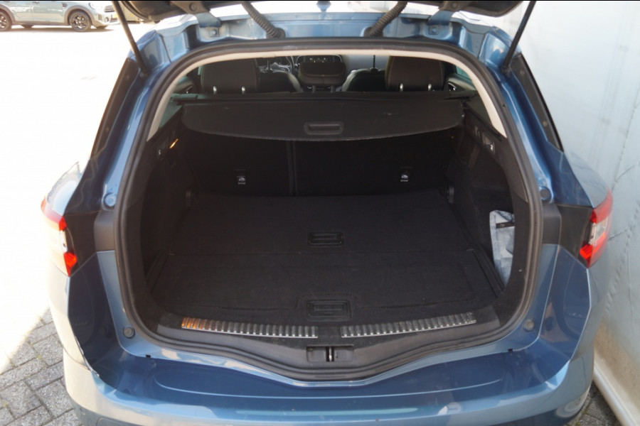 Renault Mégane Estate 1.3 TCe Bose -NAVI-ECC-PDC-CAM-