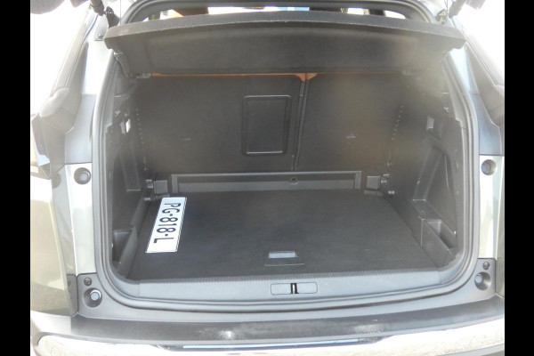 Peugeot 3008 1.6 e-THP GT Line | TREKHAAK | LEDEREN BEKLEDING |