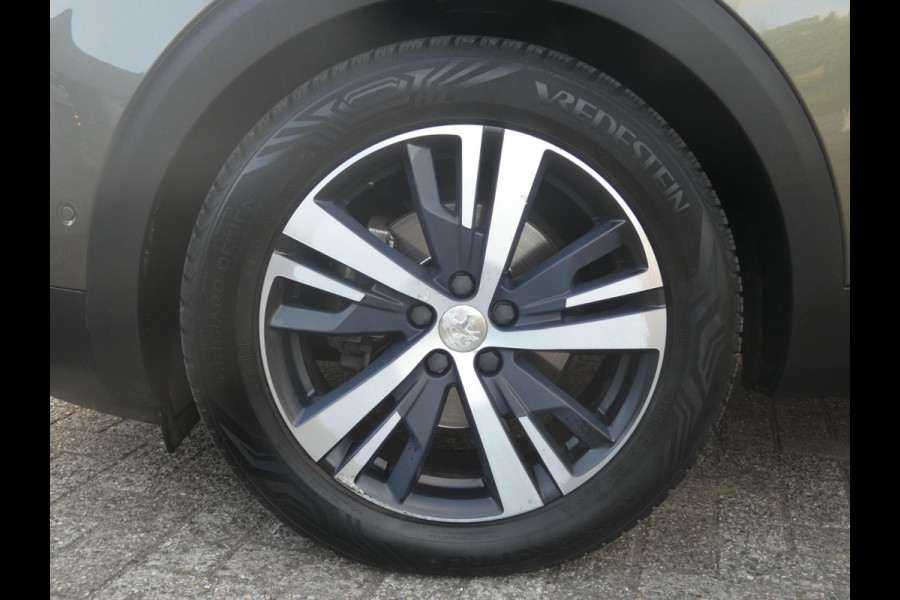 Peugeot 3008 1.6 e-THP GT Line | TREKHAAK | LEDEREN BEKLEDING |