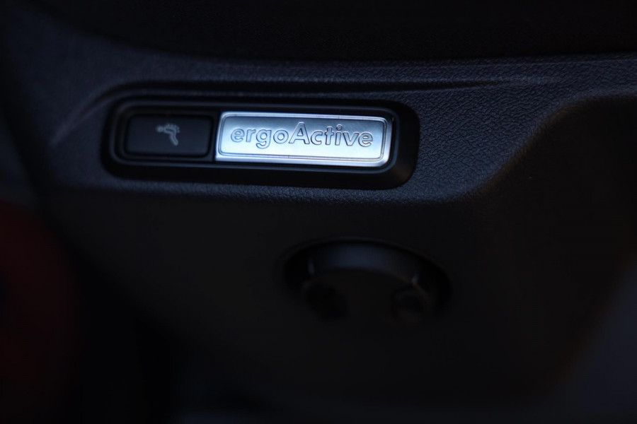 Volkswagen Tiguan 1.4 TSI ACT R Line / AUT / Open Pano / Digital Cockpit / ACC / Lane Assist / Navi / Xenon / Pdc / Allu Velgen