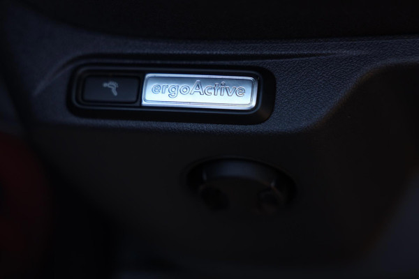 Volkswagen Tiguan 1.4 TSI ACT R Line / AUT / Open Pano / Digital Cockpit / ACC / Lane Assist / Navi / Xenon / Pdc / Allu Velgen