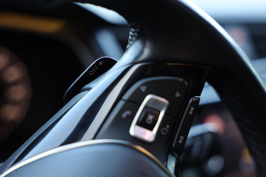 Volkswagen Tiguan 1.4 TSI ACT R Line / AUT / Open Pano / Digital Cockpit / ACC / Lane Assist / Navi / Xenon / Pdc / Allu Velgen
