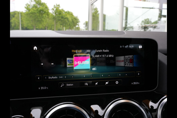 Mercedes-Benz B-Klasse 180 Business Solution AMG Automaat | Panoramadak | Navigatie | LED