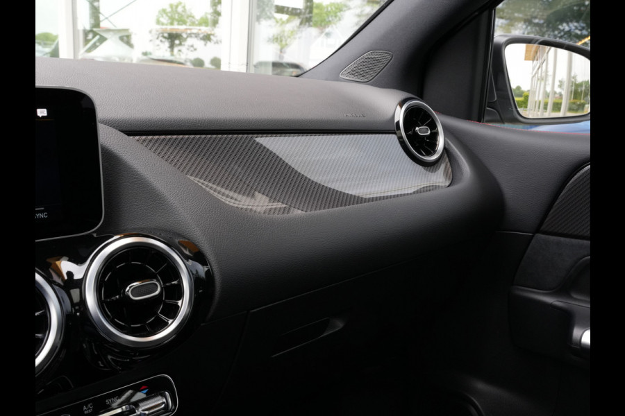 Mercedes-Benz B-Klasse 180 Business Solution AMG Automaat | Panoramadak | Navigatie | LED