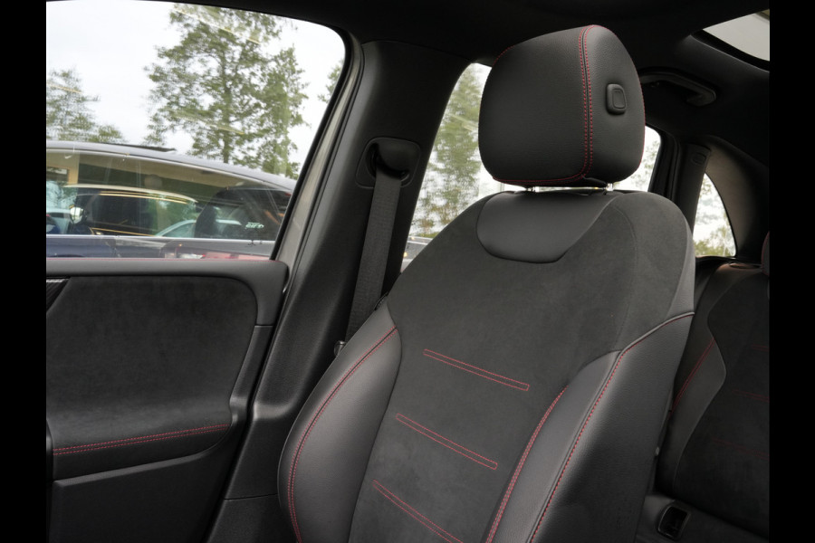 Mercedes-Benz B-Klasse 180 Business Solution AMG Automaat | Panoramadak | Navigatie | LED
