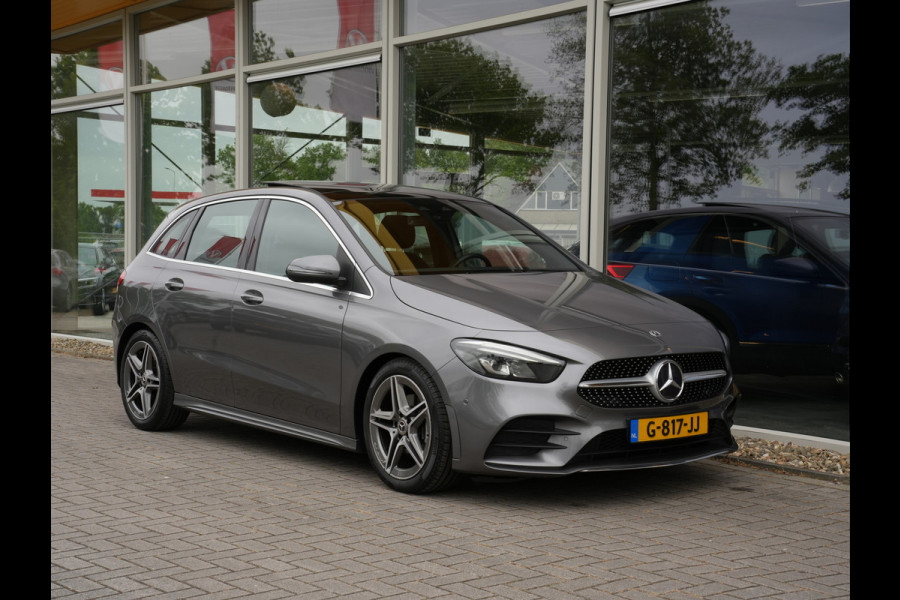 Mercedes-Benz B-Klasse 180 Business Solution AMG Automaat | Panoramadak | Navigatie | LED