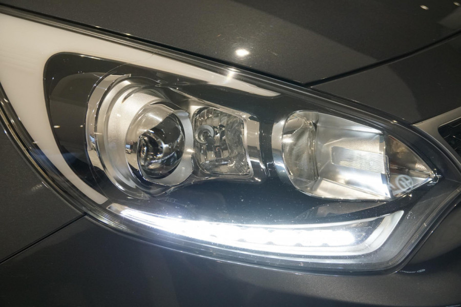 Kia Rio 1.2 CVVT ExecutiveLine + CAMERA / NAVIGATIE / STOELVERWARMING
